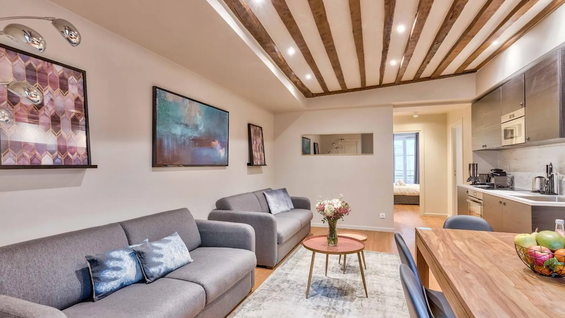Urban Flat 02 - Beautiful 4 Bdr Flat In Heart Of Paris Apartment