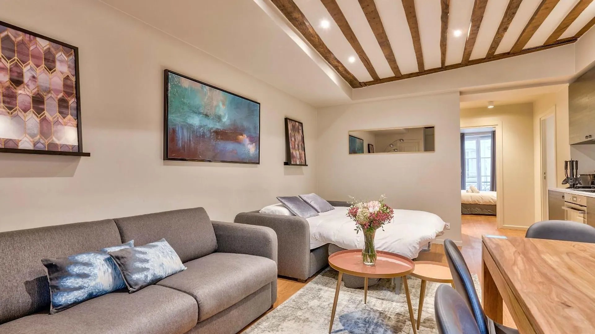 Urban Flat 02 - Beautiful 4 Bdr Flat In Heart Of Paris Apartment France